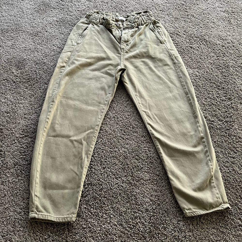 Really cute olive green Zara jeans